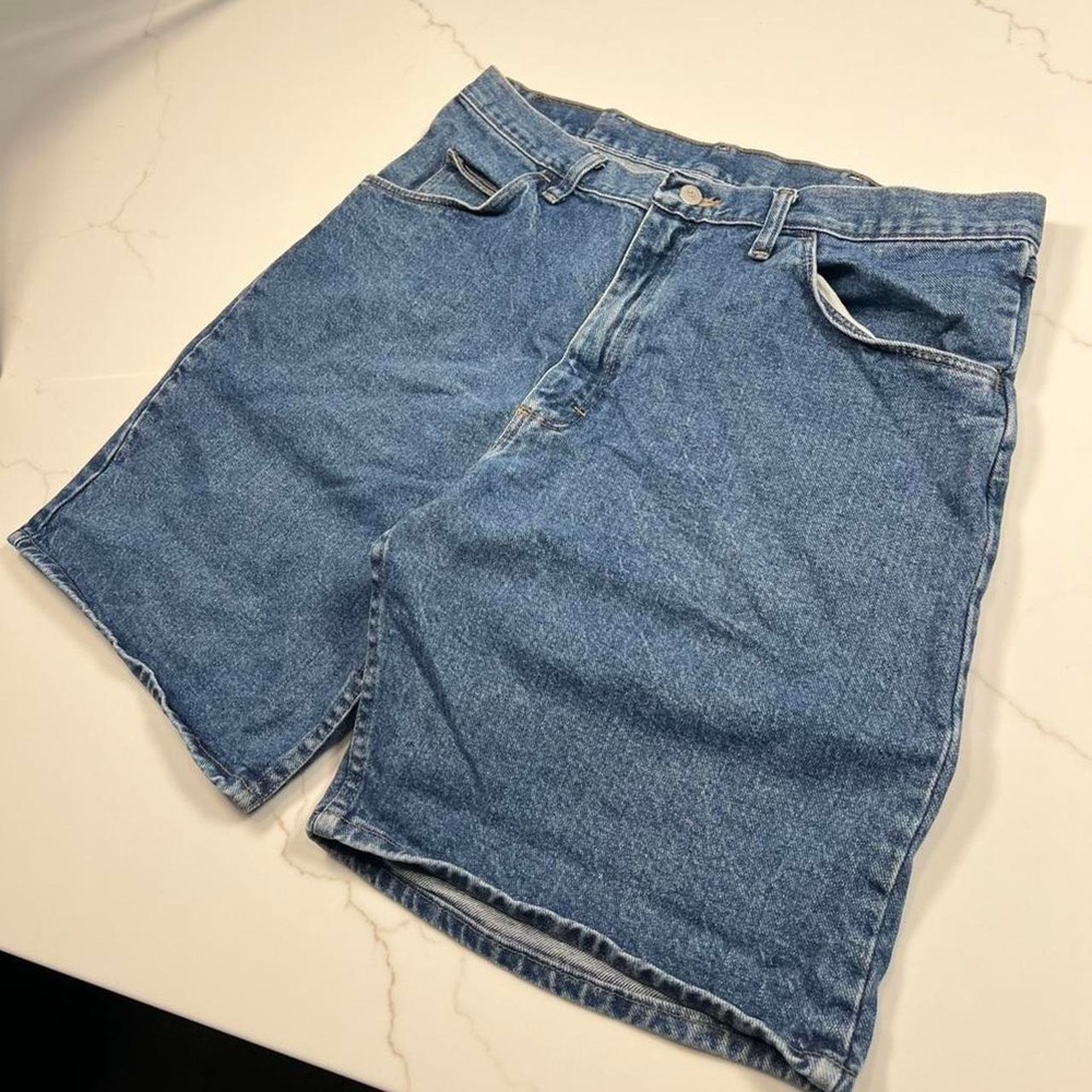 Vintage men's baggy denim shorts jorts wide leg skater style summer essential